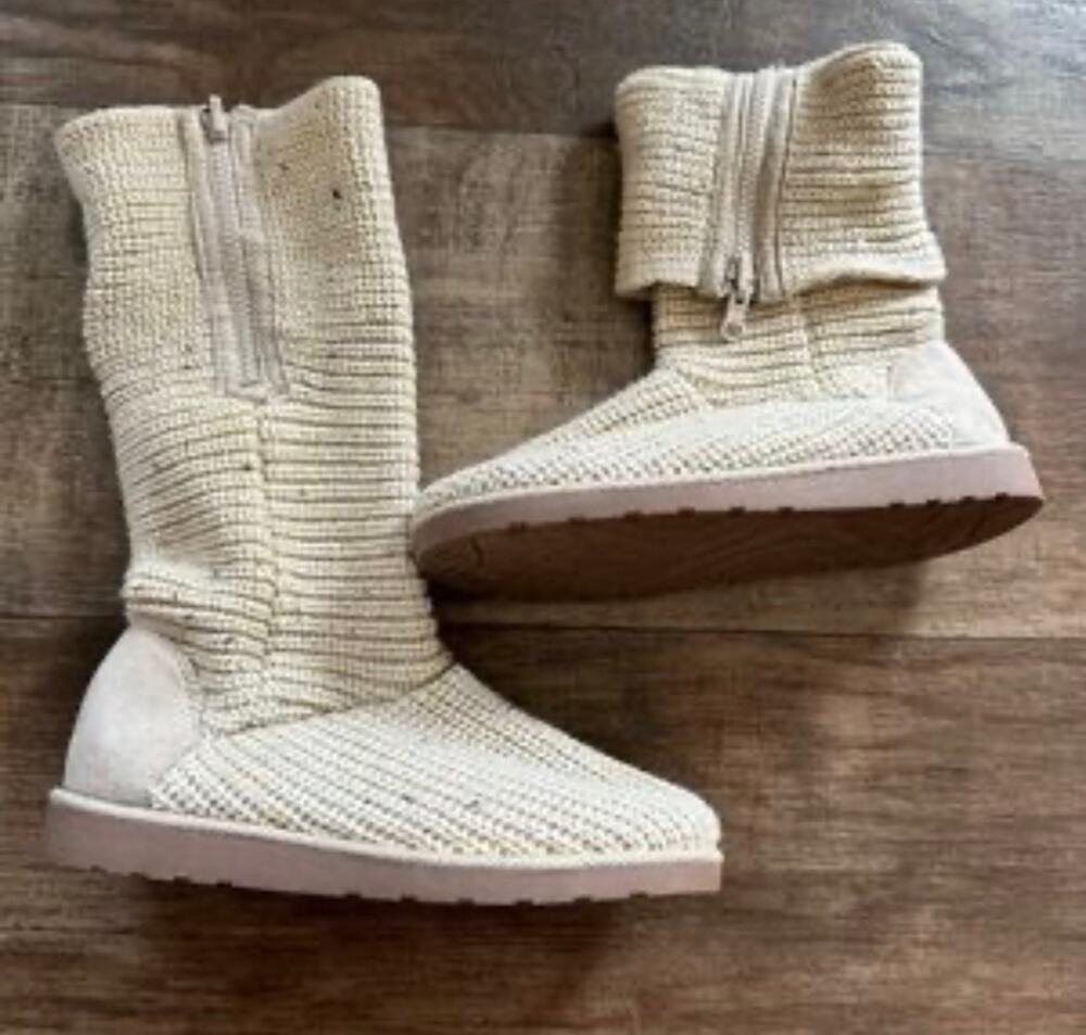 SO Brand Cream/Oatmeal Knit Zip-Up Foldover Sweater Boots - Women's Size 6